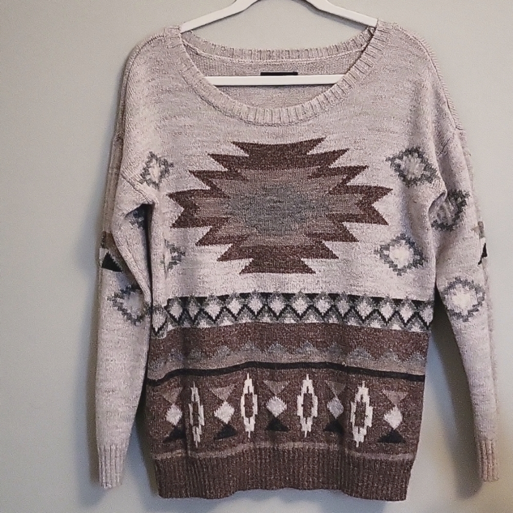 American Eagle Crew Neck Swaater